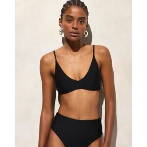 J.Crew Classic Sculpt Lana Bikini Top SZ M Black V-Neck Removable Pad Adjustable